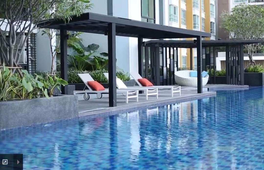 Condo In Bangkok With Swimming Pool Near Malls And Train Exterior photo